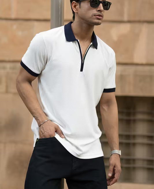 Offwhite Contrast Collar Zipper T-Shirt